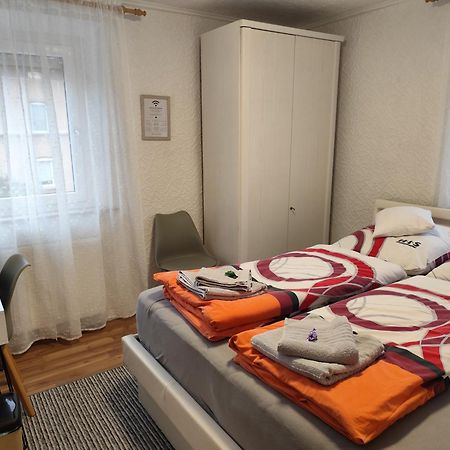 Gaestezimmer Boxenstopp Veitsbronn Buitenkant foto