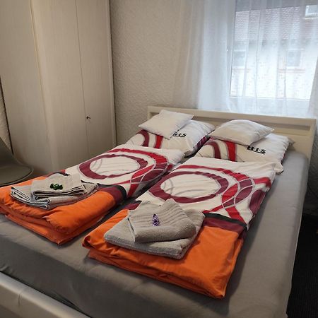 Gaestezimmer Boxenstopp Veitsbronn Buitenkant foto