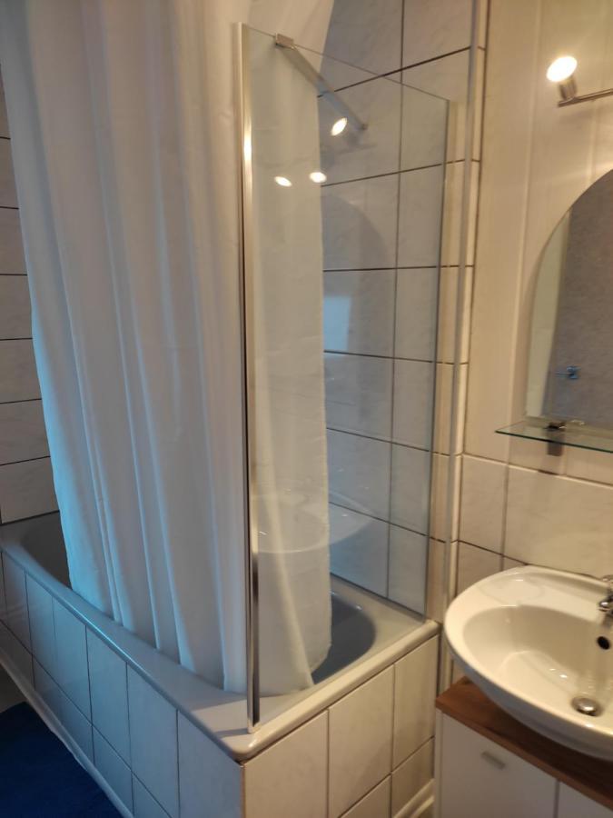 Gaestezimmer Boxenstopp Veitsbronn Buitenkant foto