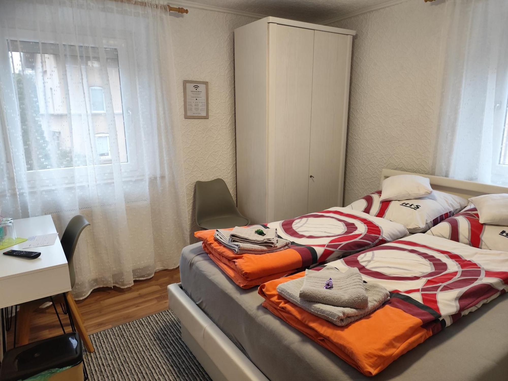 Gaestezimmer Boxenstopp Veitsbronn Buitenkant foto